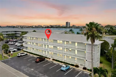 1898 Shore Dr S #317, South Pasadena, FL 33707