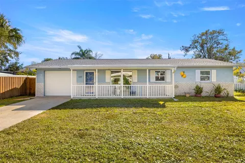 683 Orangewood Dr, Dunedin, FL 34698