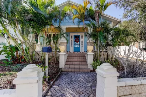 115 Athens St, Tarpon Springs, FL 34689