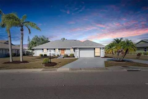 1719 S Pebble Beach Blvd, Sun City Center, FL 33573