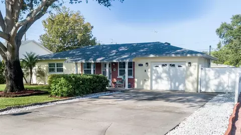 711 22nd St SW, Largo, FL 33770