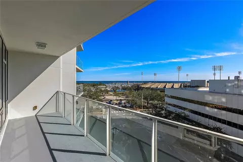 175 1st St S #704, Saint Petersburg, FL 33701