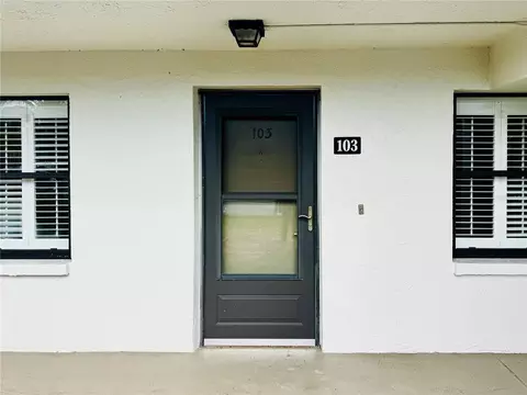 4910 Bay St NE #103, Saint Petersburg, FL 33703