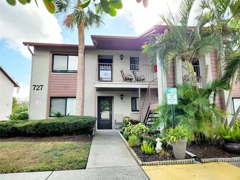 727 83rd Ave N #101, Saint Petersburg, FL 33702