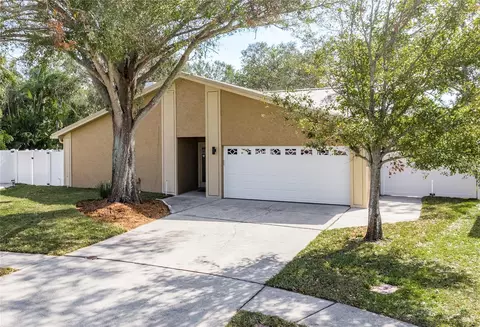 203 Whisper Lake Rd, Palm Harbor, FL 34683