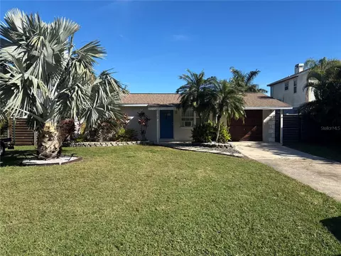 3132 Phoenix Ave, Oldsmar, FL 34677