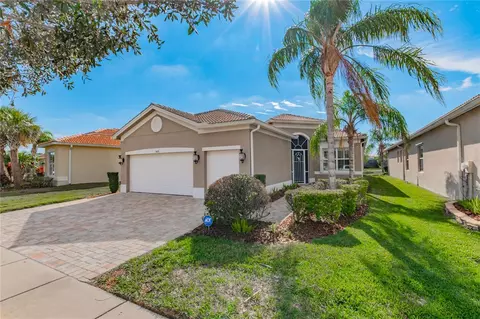 16121 Coquina Bay Ln, Wimauma, FL 33598