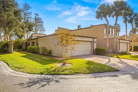 4502 Rolling Green Ln #4502, Tampa, FL 33618