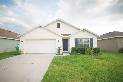 8003 Broad Pointe Dr, Zephyrhills, FL 33540