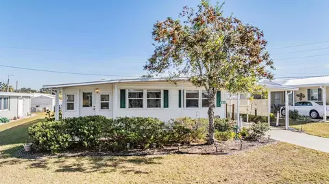 5312 Betty St, Zephyrhills, FL 33542