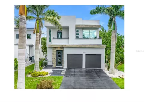 2246 Fiesta Dr, Sarasota, FL 34231