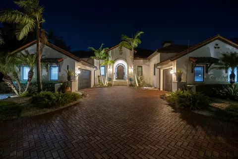 751 34th Ave NE, Saint Petersburg, FL 33704