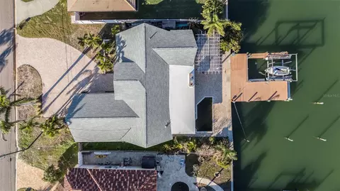 31 Leeward Is, Clearwater Beach, FL 33767