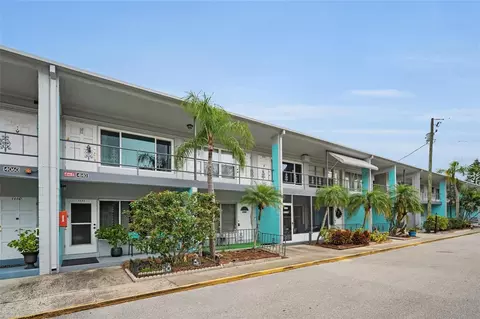 4140 55th St N #1211, Kenneth City, FL 33709