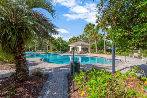 Exterior - 10814 Newbridge Dr, Riverview, FL 33579 photo 11 of 14