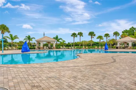 Exterior - 10814 Newbridge Dr, Riverview, FL 33579 photo 10 of 14