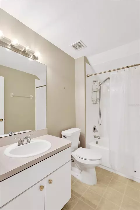 Bath - 10814 Newbridge Dr, Riverview, FL 33579 photo 2 of 2