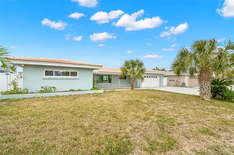 12350 4th St E, Treasure Island, FL 33706