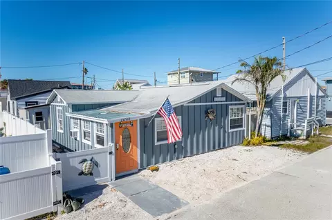 13708 Salem St, Madeira Beach, FL 33708