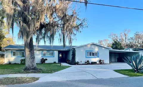 1303 SE Kings Bay Dr, Crystal River, FL 34429