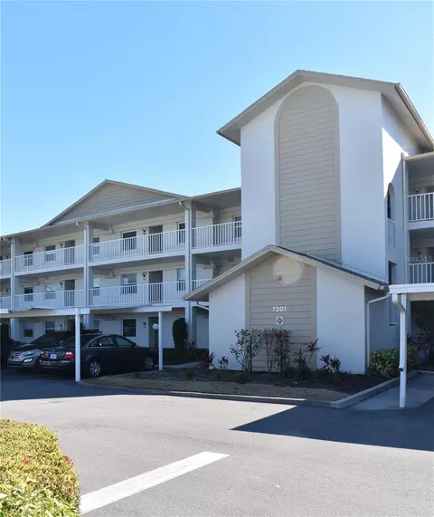 7201 29th Avenue Dr W #104, Bradenton, FL 34209