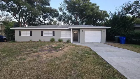 611 Pinewood Dr, Dunedin, FL 34698