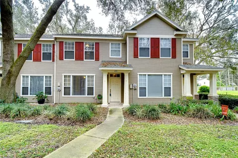 2131 Golden Oak Ln, Valrico, FL 33594