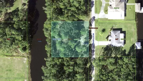 13 Amaryllis Dr, Indian Lake Estates, FL 33855