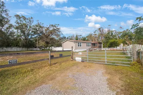 8021 S Meadowview Cir, Tampa, FL 33625