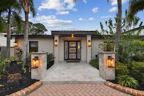 2115 S West Shore Blvd, Tampa, FL 33629