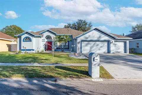 4309 Duncombe Dr, Valrico, FL 33596