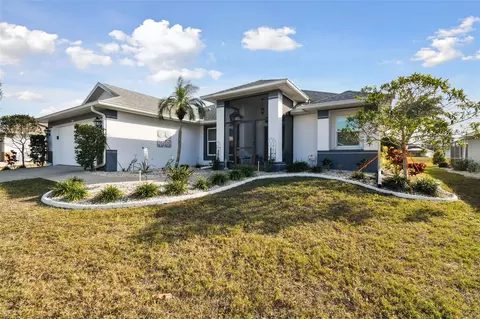 326 Caloosa Woods Ln, Sun City Center, FL 33573