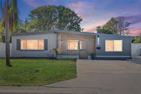 1926 Norfolk St N, Saint Petersburg, FL 33710