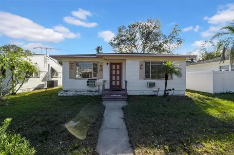 646 38th Ave N, Saint Petersburg, FL 33704