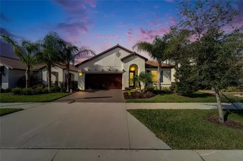 5210 Windy Grove Dr, Wimauma, FL 33598