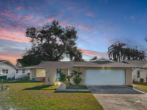 2461 Moore Haven Dr W, Clearwater, FL 33763
