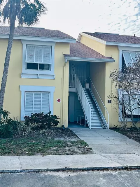 3747 42nd Way S #E, Saint Petersburg, FL 33711