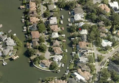 5123 W Neptune Way, Tampa, FL 33609
