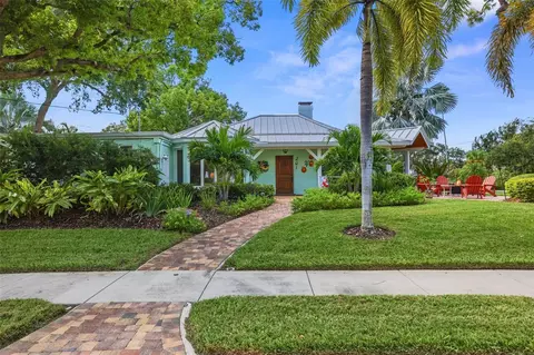 201 Florida Ave, Dunedin, FL 34698