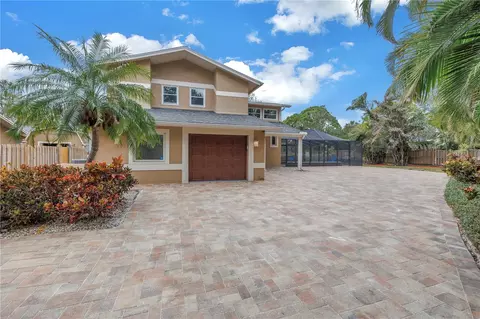 6070 Oakhurst Dr, Seminole, FL 33772