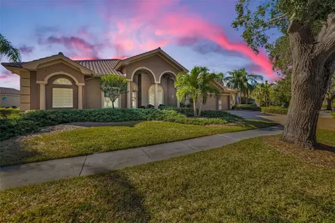 7330 Sawgrass Point Dr N, Pinellas Park, FL 33782
