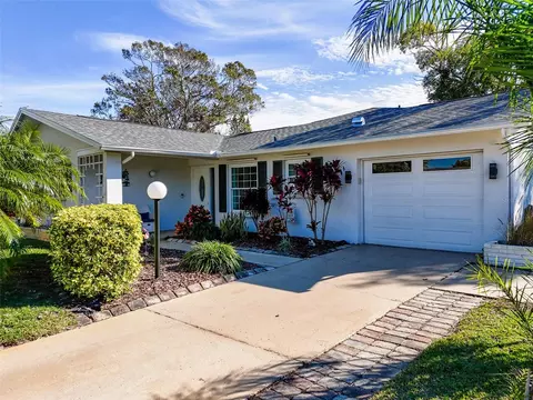 122 Stafford Dr, Palm Harbor, FL 34684
