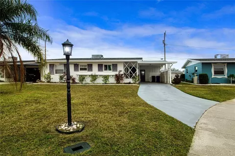 1205 Chevy Chase Dr, Sun City Center, FL 33573
