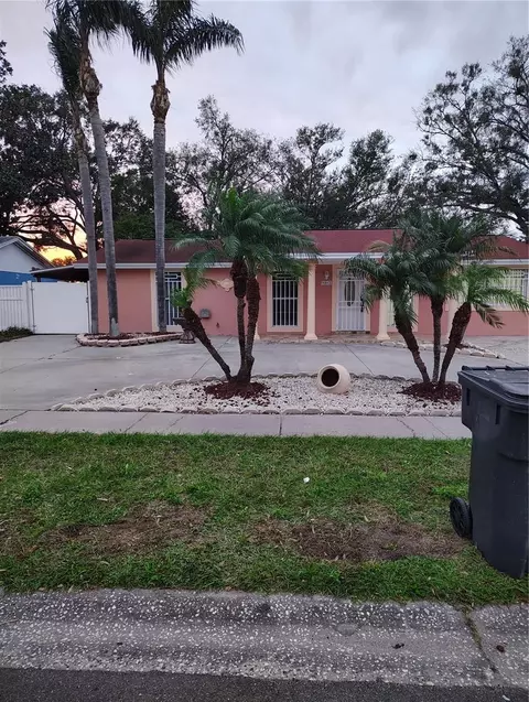 9062 Arndale Cir, Tampa, FL 33615