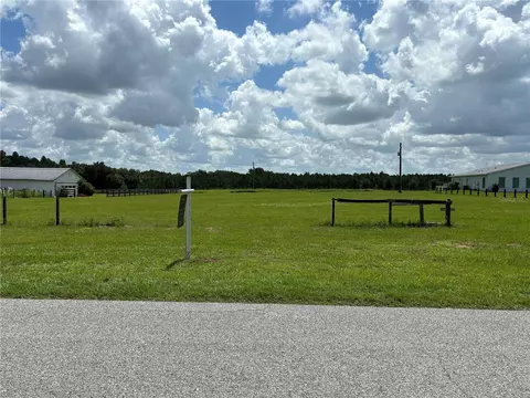 3305 N Kingsway Rd, Thonotosassa, FL 33592