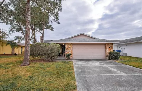 4013 Lexington Ct, Largo, FL 33771