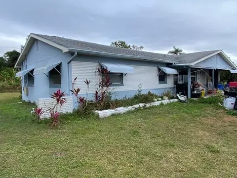 1355 Devonshire Dr N, Saint Petersburg, FL 33710