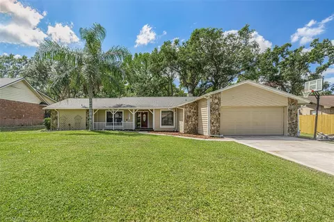 823 Scenic Heights Dr, Brandon, FL 33511