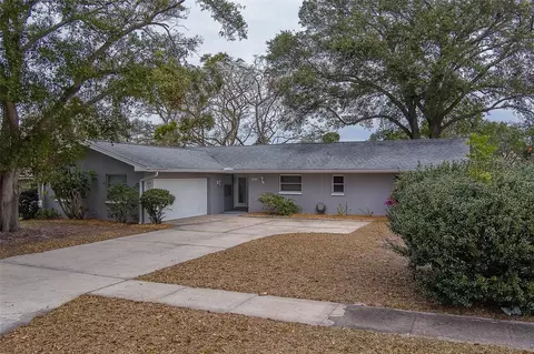1566 Long St, Clearwater, FL 33755