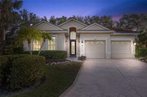 6207 Skyward Ct, Bradenton, FL 34203